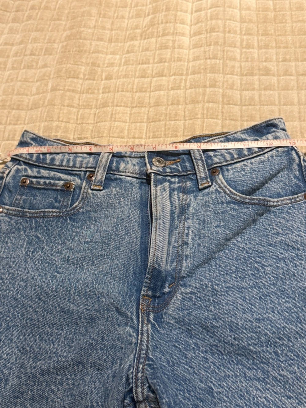 ABERCROMBIE & FITCH HIGH RISE DAD DENIM SHORTS LIGHT BLUE DENIM - Picture 5 of 13